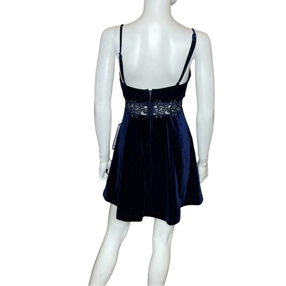 City Studios Juniors' Velvet Embellished-Waist Fit & Flare Dress Blue Size 1/2 - Picture 6 of 9